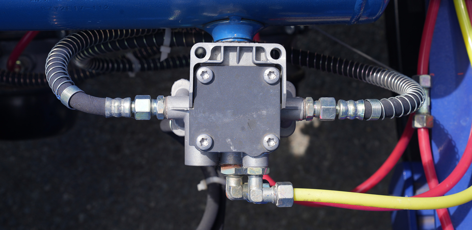 Sơ mi rơ moóc xương 2 trục 20' 8 khoá 7