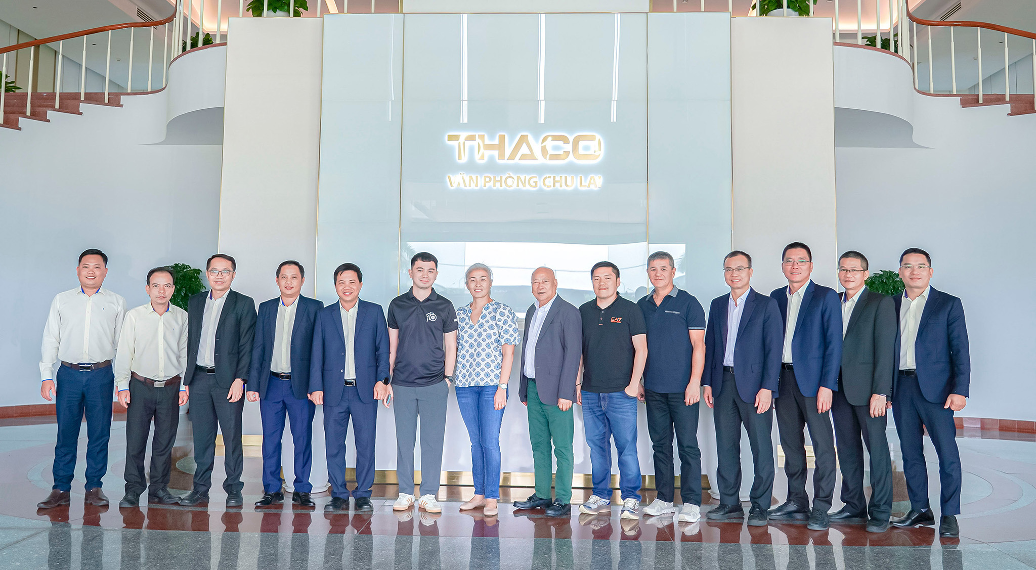 Lễ bàn giao lô sơ mi rơ moóc (SMRM) sàn thấp 3 trục chuyên dụng cho đối tác BJM Inc. 3