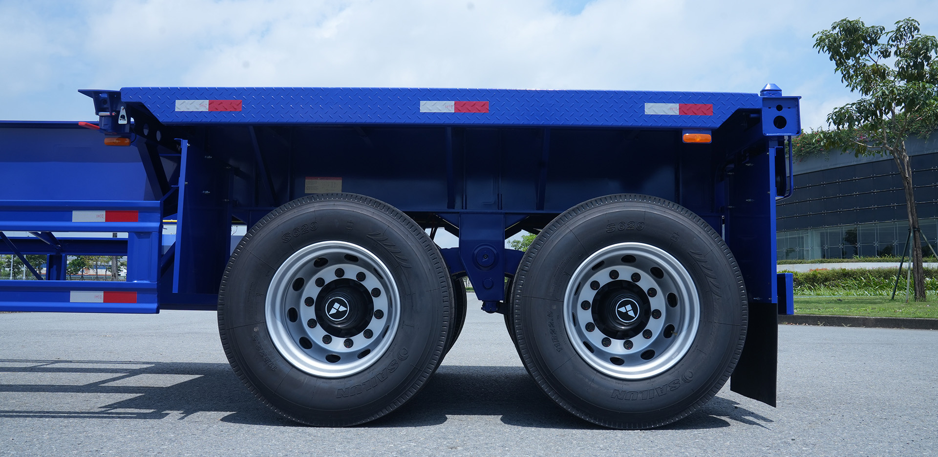 Sơ mi rơ moóc Xương Thaco Trailers 40' 2 trục 12 khóa